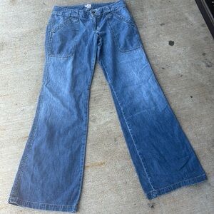 Joie Western Rodeo Relaxed Jeans Classic Denim Style Flare missing second button